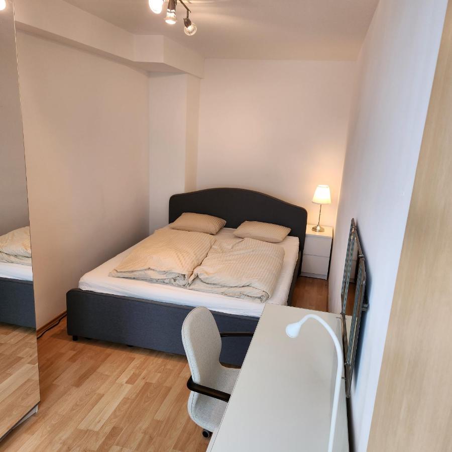 Lovely For 4 On The Danube River - Private Parking Wien