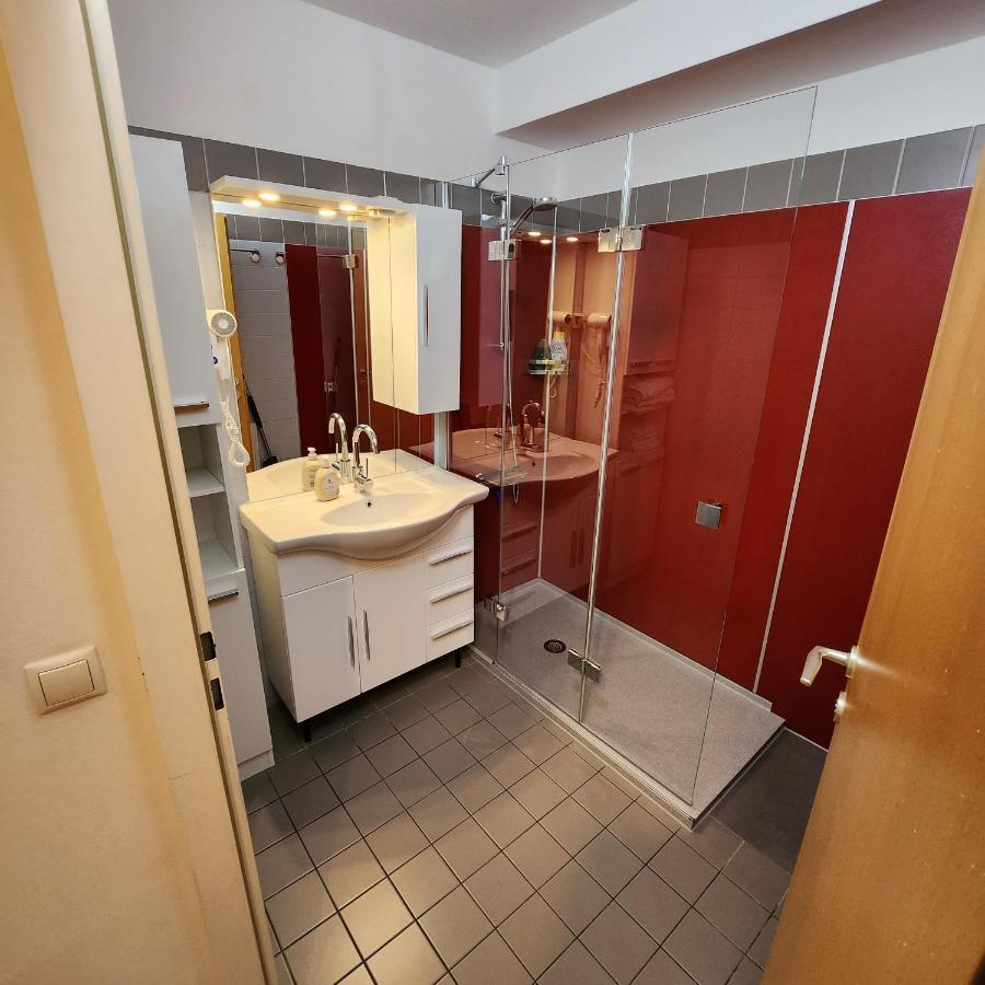 Apartment Lovely For 4 On The Danube River - Private Parking Wien